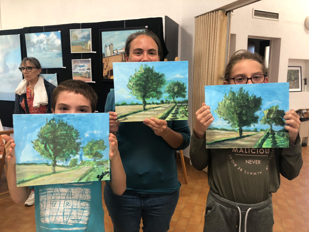 xavierdemaisonneuve-chemin-arbore-l-arbre-en-tete-en-famille-2022